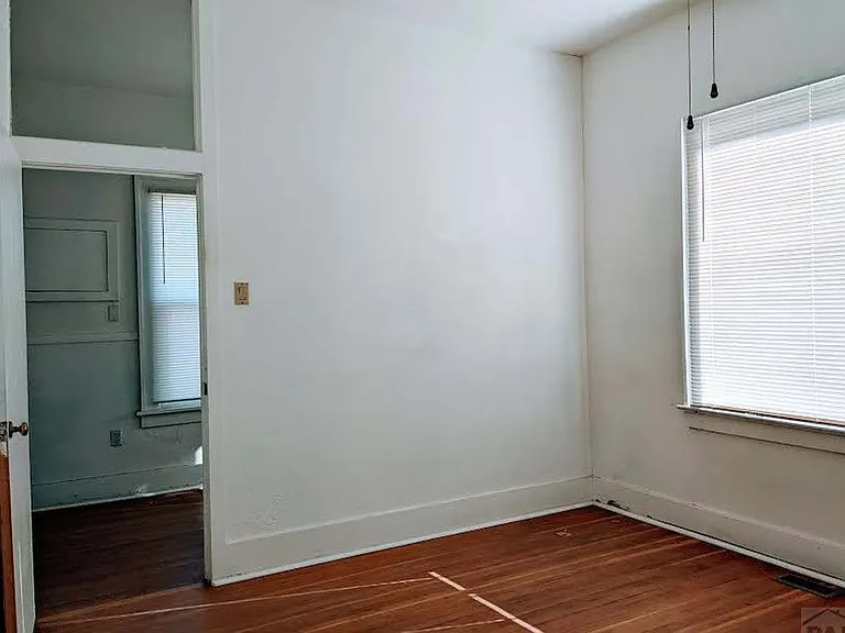 322 Main St — Photo 6