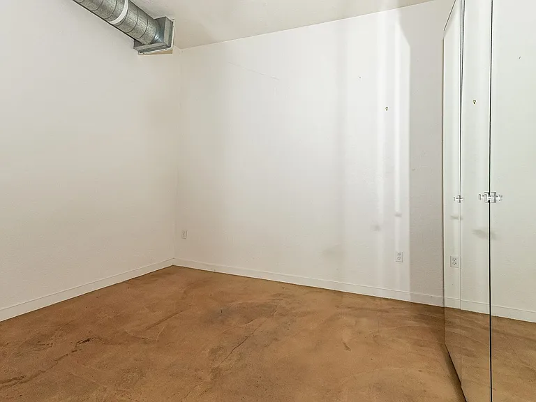 3240 Peralta St #10 — Photo 12