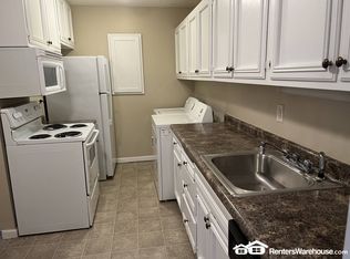 1206 Landmark Trl N, Hopkins, MN 55343