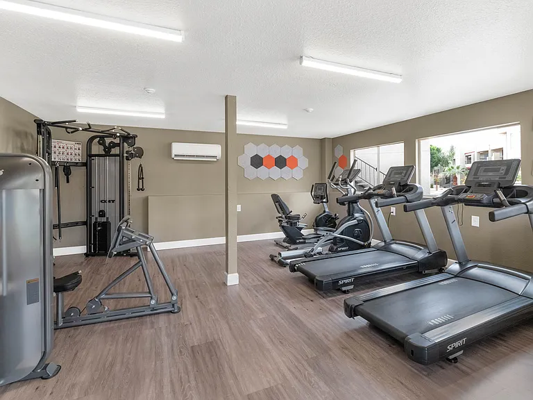 Glen Brae Apartments — Photo 10