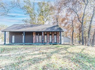 2863 Wellen Rd, Highland, IL 62249