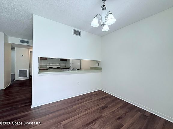 5th image of 127 San Paulo Ct #1