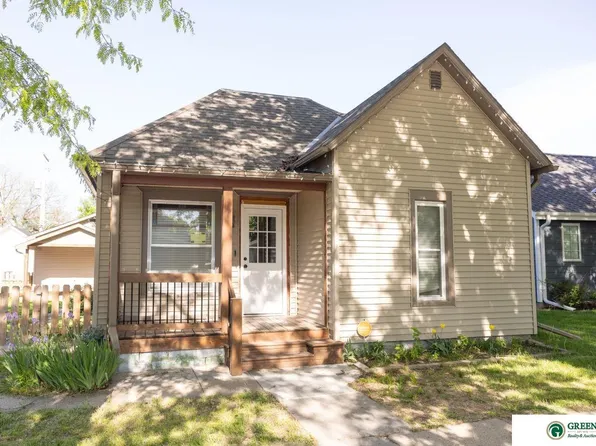 219 N Blackburn Ave, York, NE 68467