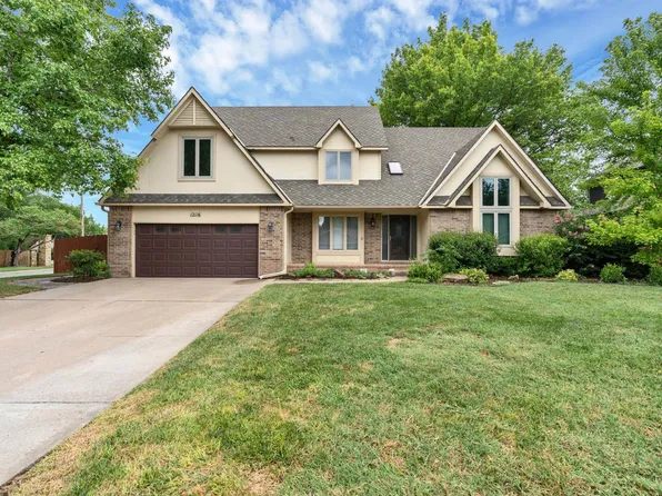 12116 W Briarwood Cir, Wichita, KS 67235