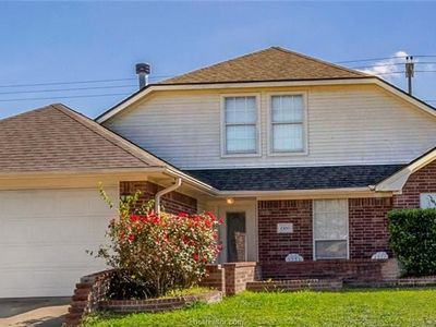 1300 Mullins Loop S, College Station, TX, 77845