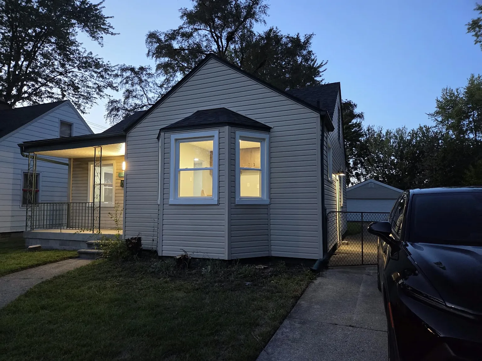 2 bed, 850 sqft, $1,200 — Photo 2