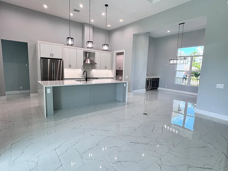 1022 Apple Ave — Photo 5