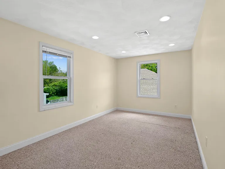 103 Bay View Ave — Photo 23