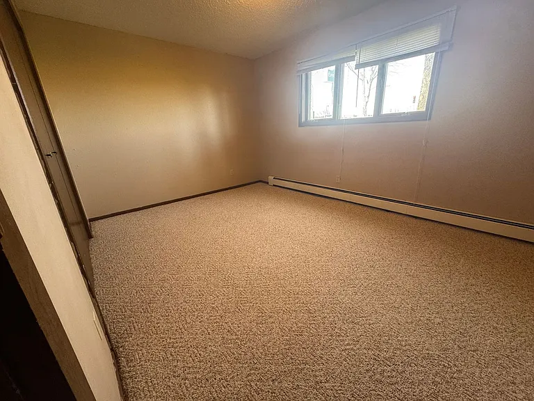 305 E East Ave — Photo 5