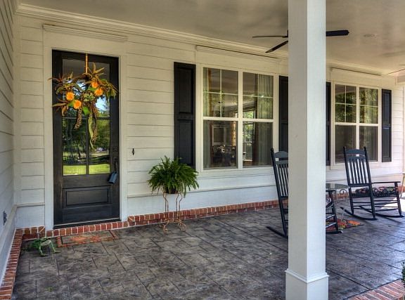 Covered Front Porch