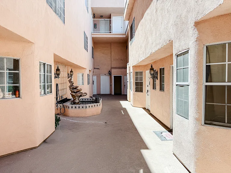 4334 Laurel Canyon Blvd #1 — Photo 13