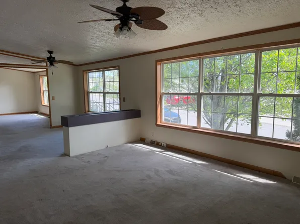 100 White Pine Blvd #193, New Albany, IN 47150