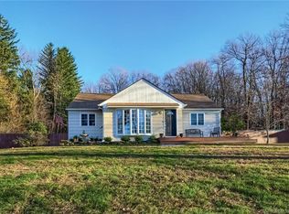 89 Pinnacle Rd, Ellington, CT 06029