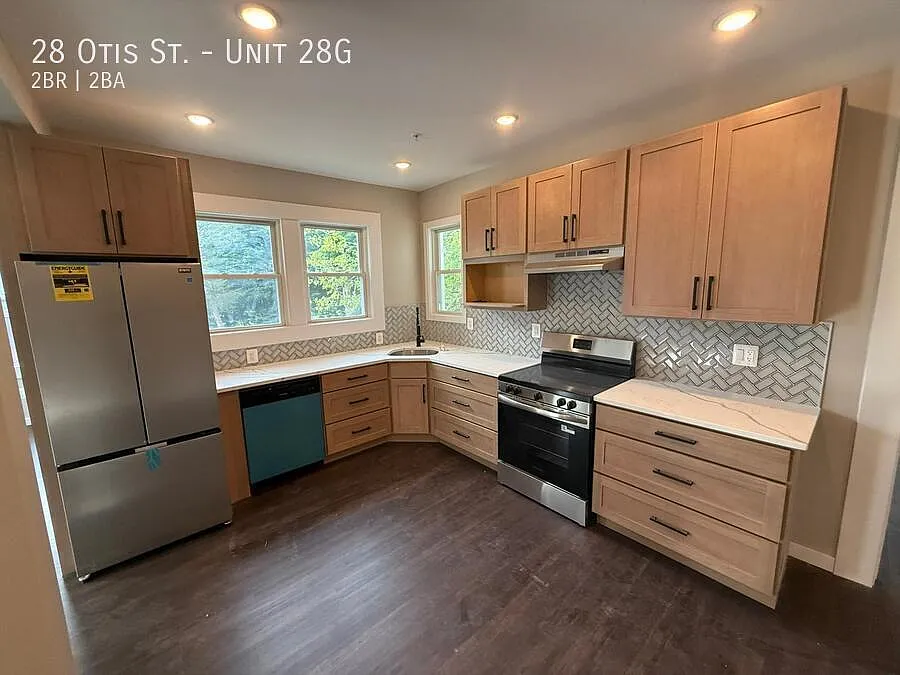 2 bed, 1000 sqft, $2,650 — Photo 1