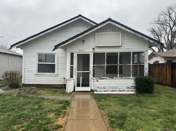 307 S Curry St, Tehachapi, CA 93561