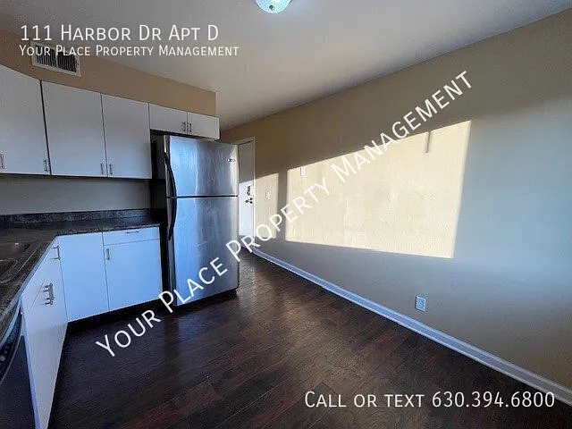 111 Harbor Dr #D — Photo 6