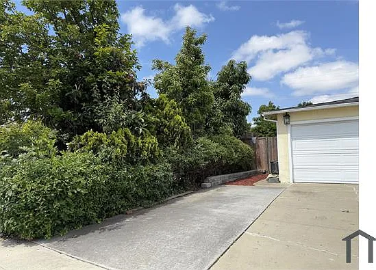 4 bed, 1459 sqft, $4,399 — Photo 4