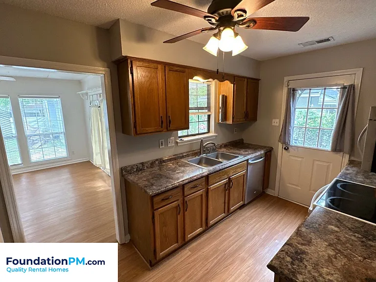 3801 Bowen Ave — Photo 11
