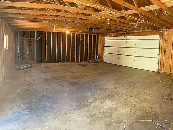 Electric Garage Door 