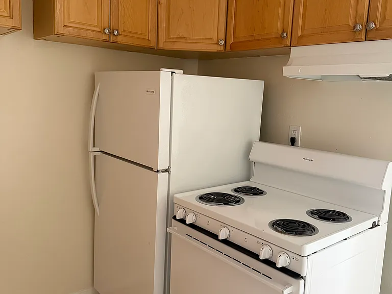 1937 L Ave #22 — Photo 1
