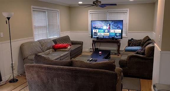 5th image of 4 Bayberry Dr