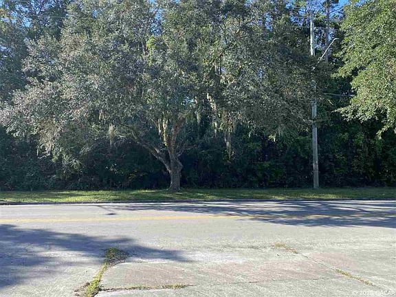 5th image of 1715 SE 4th Ave