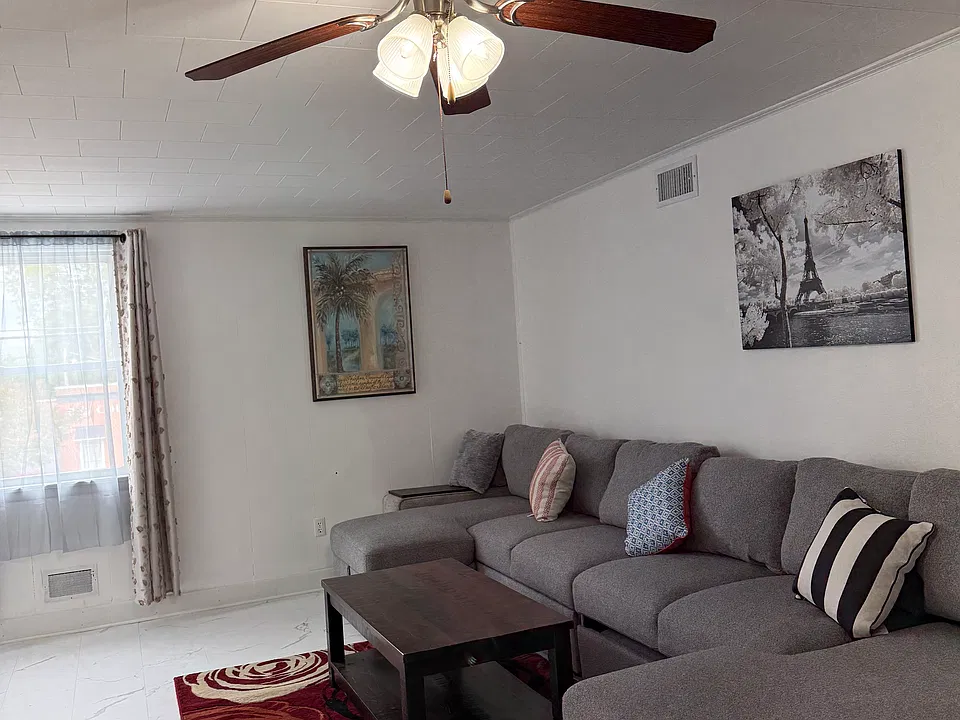 503 Maryland Ave #2