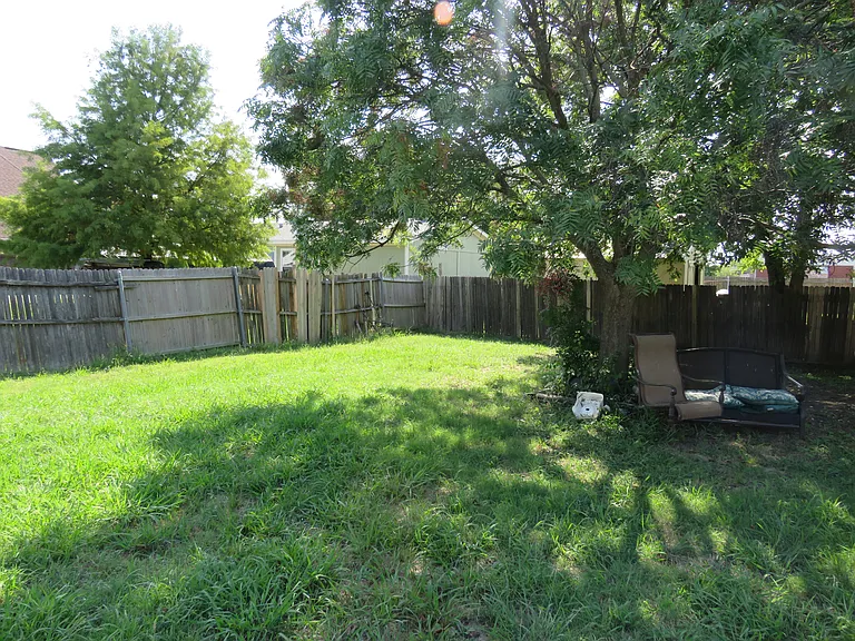 109 King Rd — Photo 32