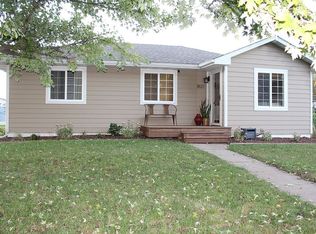 1827 Mitchell Ave, Chariton, IA 50049