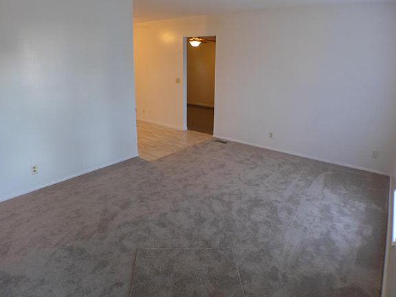 4th image of 901 Firwood Dr