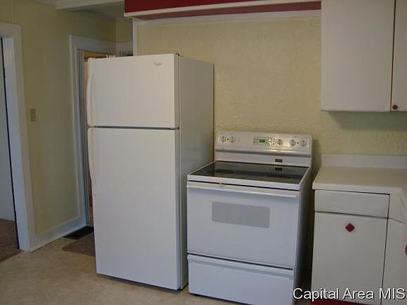 5th image of 243 Cedar Ave