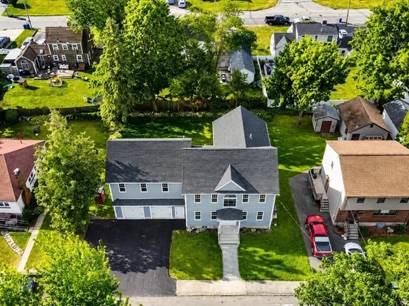 29 Wilkins Rd, Braintree, MA 02184