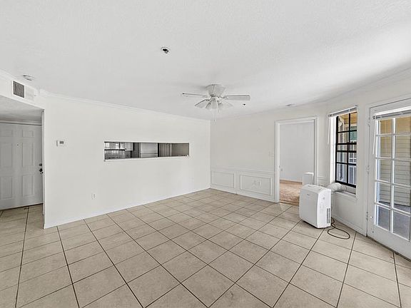 4th image of 1000 W HORATIO STREET #125