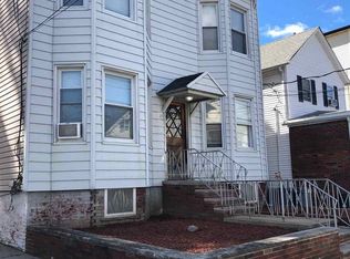 86 W 27th St, Bayonne, NJ 07002