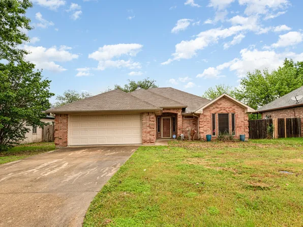 105 Stonebriar Way, Terrell, TX 75160