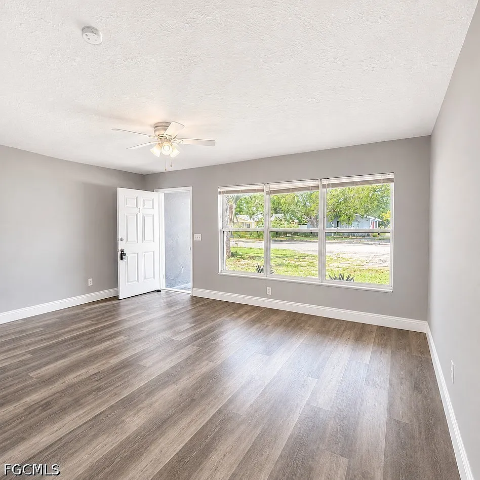2 bed, 1.0 bath, 847 sqft, $1,395 — Photo 3