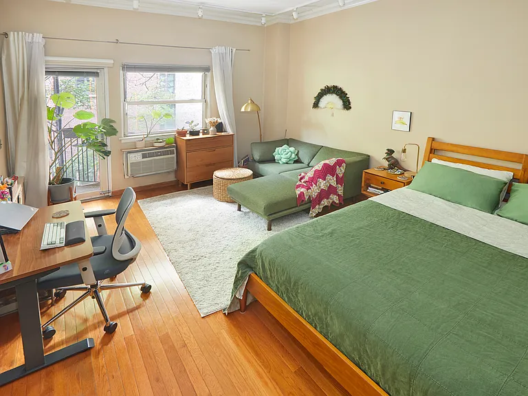 211 Thompson St #2D — Photo 1