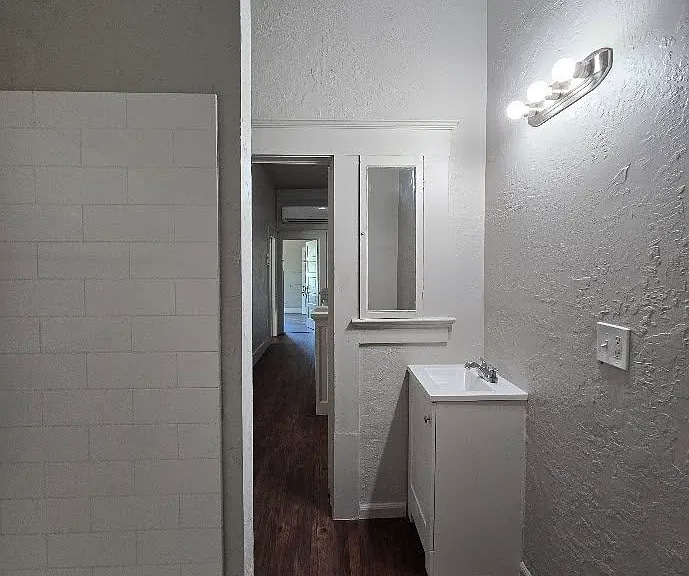 1334 N St #2 — Photo 8