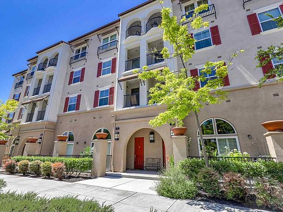 5th image of 3360 Maguire Way Unit 122