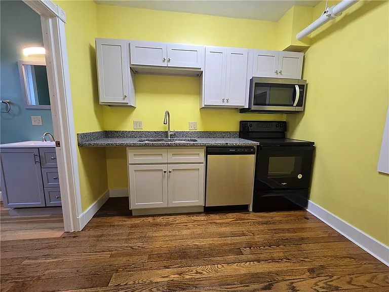 27 E Main St #202 — Photo 5