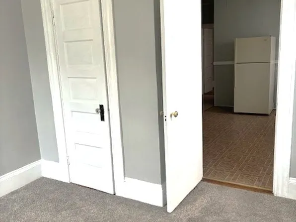 198-200 Davis St, New Bedford, MA 02740