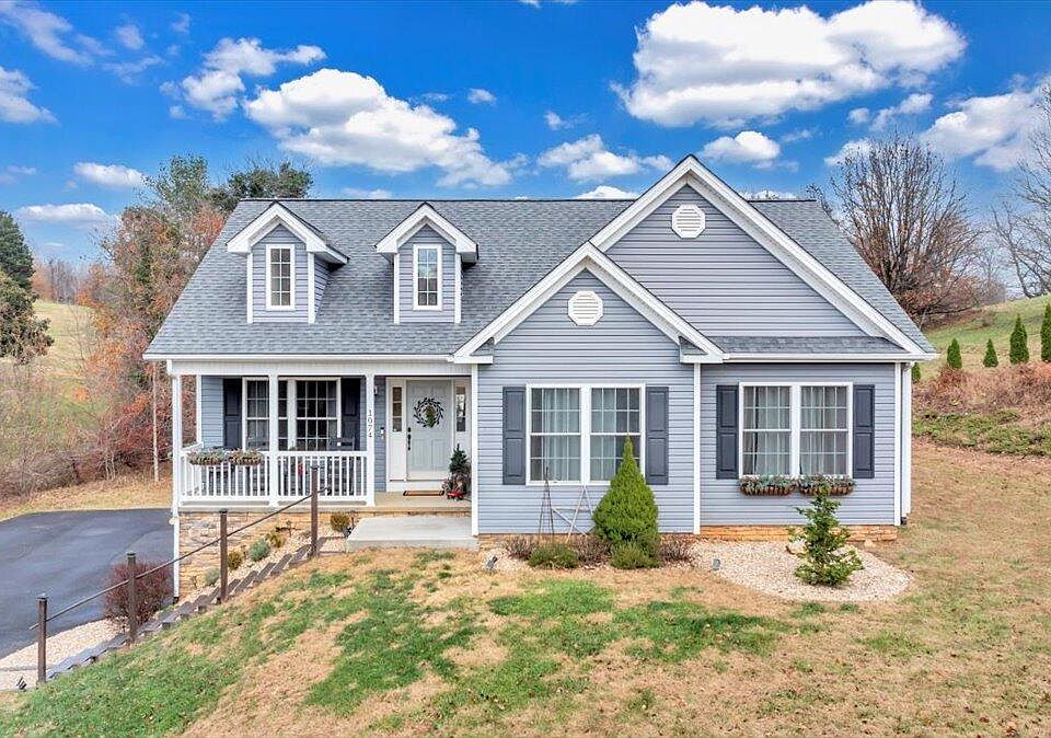 1st image of 1074 Blueberry Hill Ct