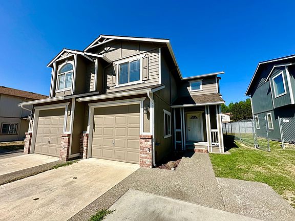 3rd image of 2103 N Yellowstone St #B