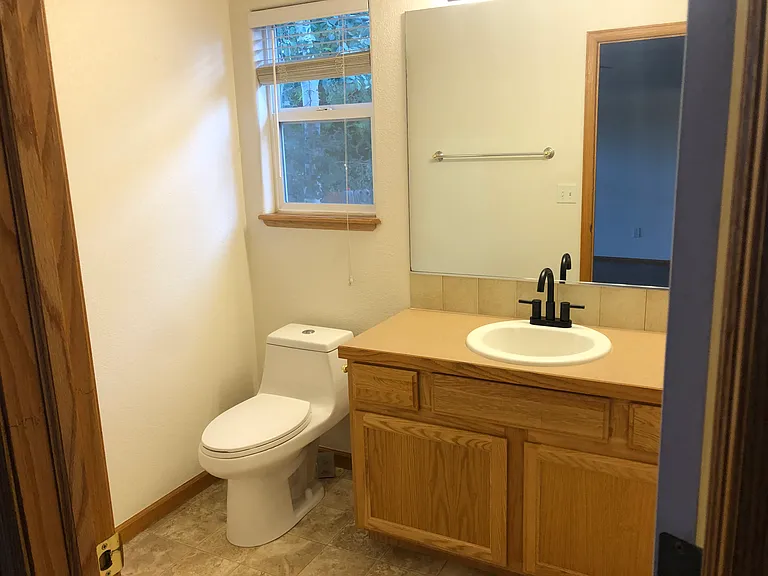 418 Gypsum Ln — Photo 8
