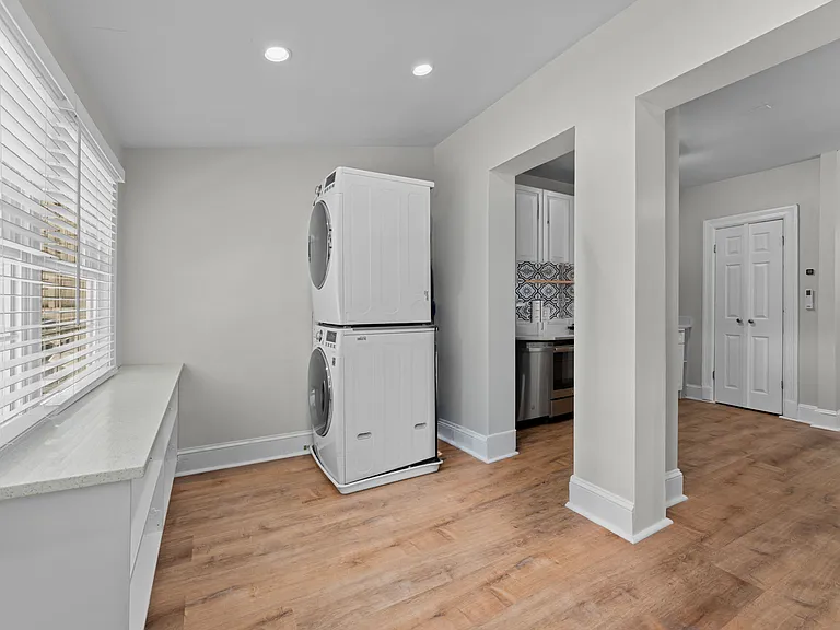 Main level full-size washer & dryer