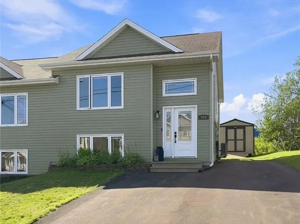929 Bernard St, Dieppe, NB E1A 4A6