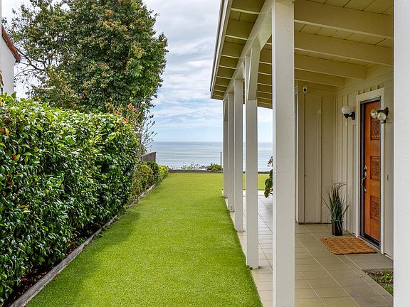 4th image of 709 Seacliff Dr