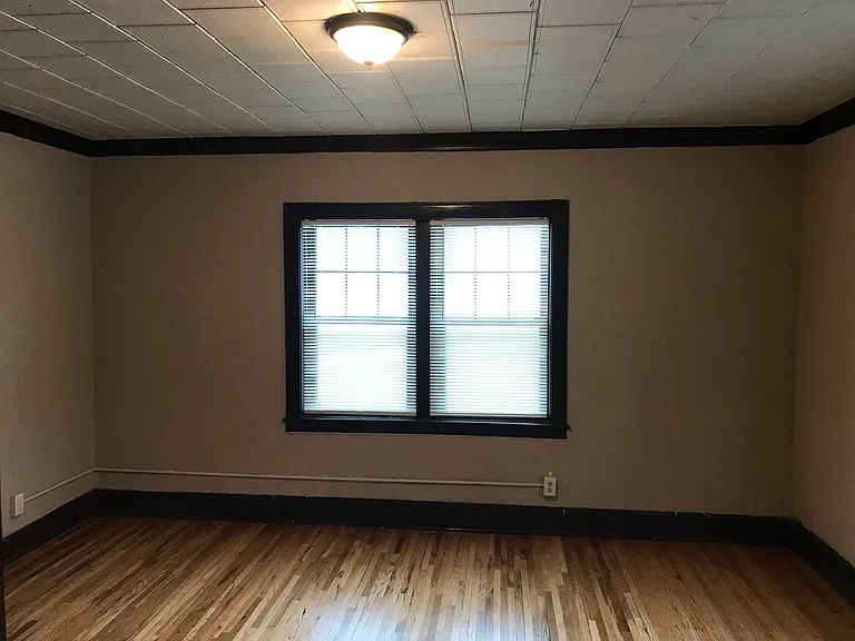 451 Fairview Ave N — Photo 10