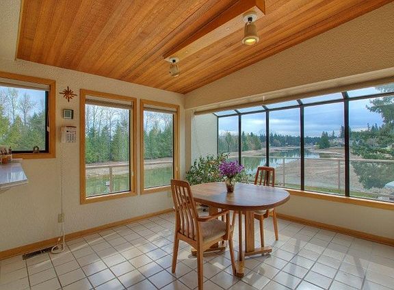 Kitchen Breakfast Area