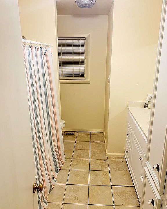 1st image of 634 E North 23rd St